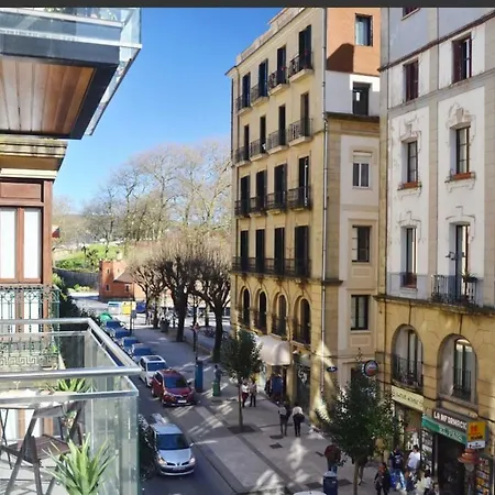 Luxury Ondarreta Beach + 2 Parking Places + Wifi Apartament
